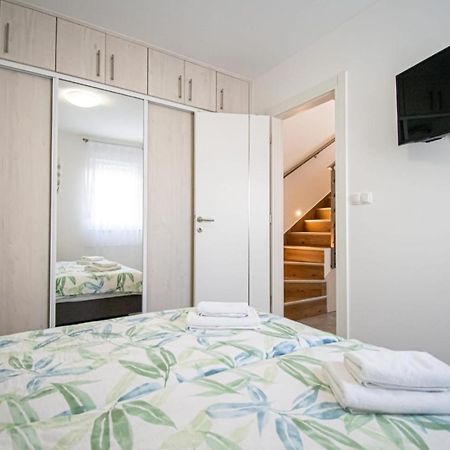 Luxury Apartment With Swimming Pool Ana Trogir Exteriér fotografie