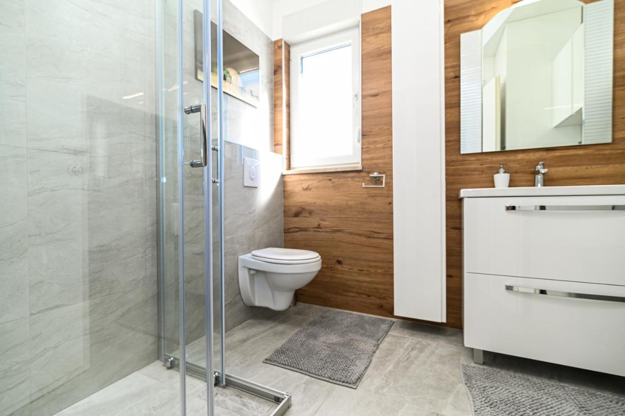 Luxury Apartment With Swimming Pool Ana Trogir Exteriér fotografie