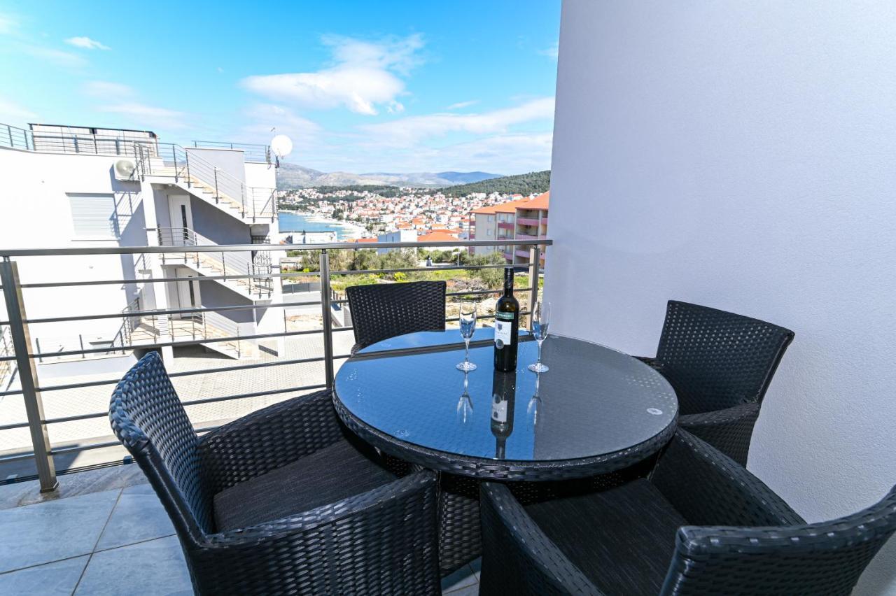 Luxury Apartment With Swimming Pool Ana Trogir Exteriér fotografie