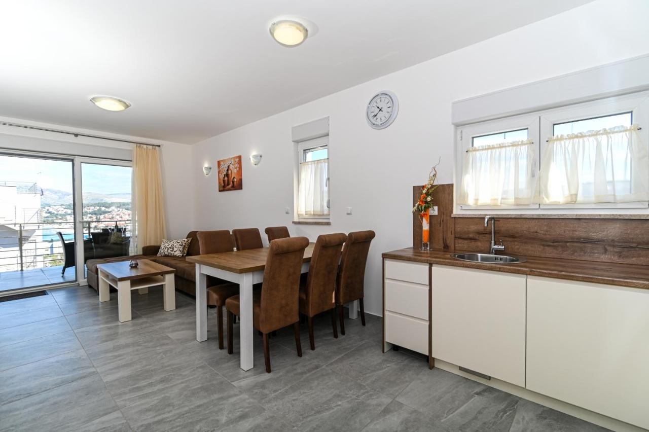 Luxury Apartment With Swimming Pool Ana Trogir Exteriér fotografie