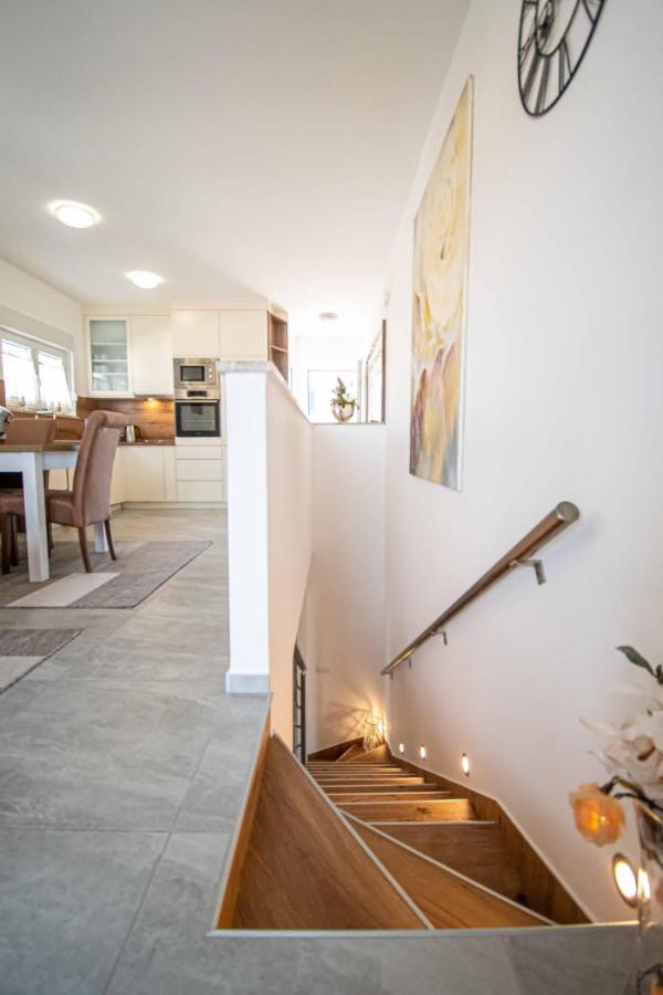 Luxury Apartment With Swimming Pool Ana Trogir Exteriér fotografie