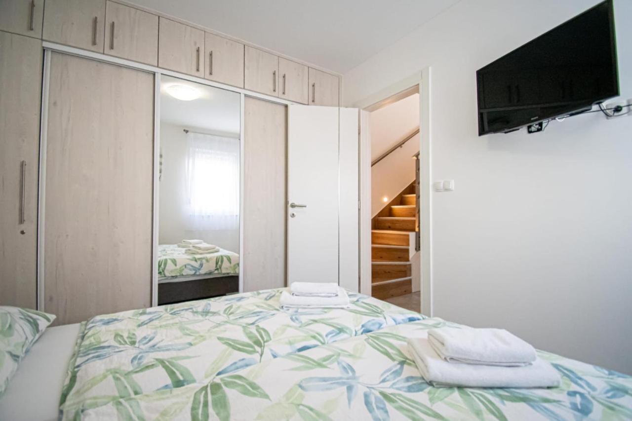 Luxury Apartment With Swimming Pool Ana Trogir Exteriér fotografie