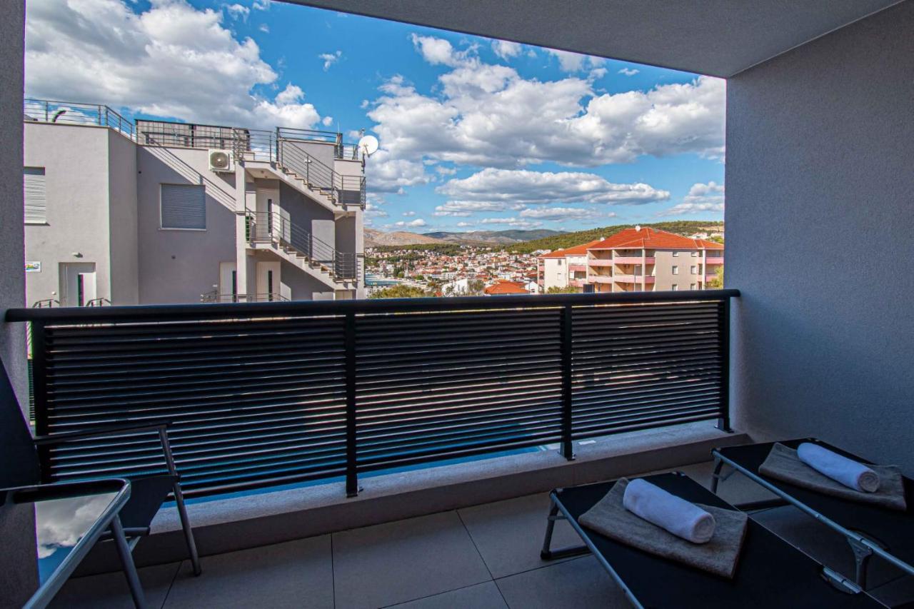 Luxury Apartment With Swimming Pool Ana Trogir Exteriér fotografie