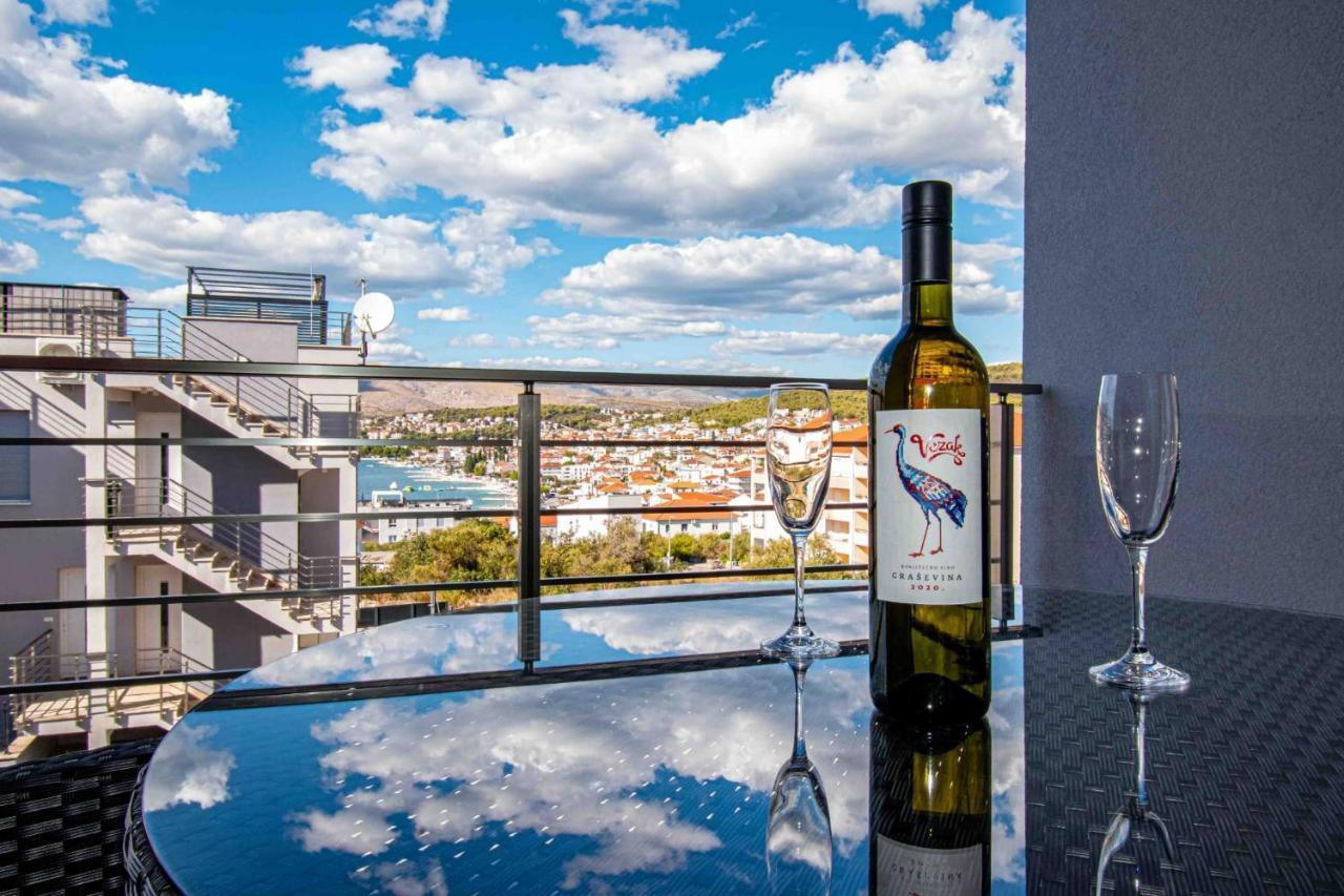 Luxury Apartment With Swimming Pool Ana Trogir Exteriér fotografie